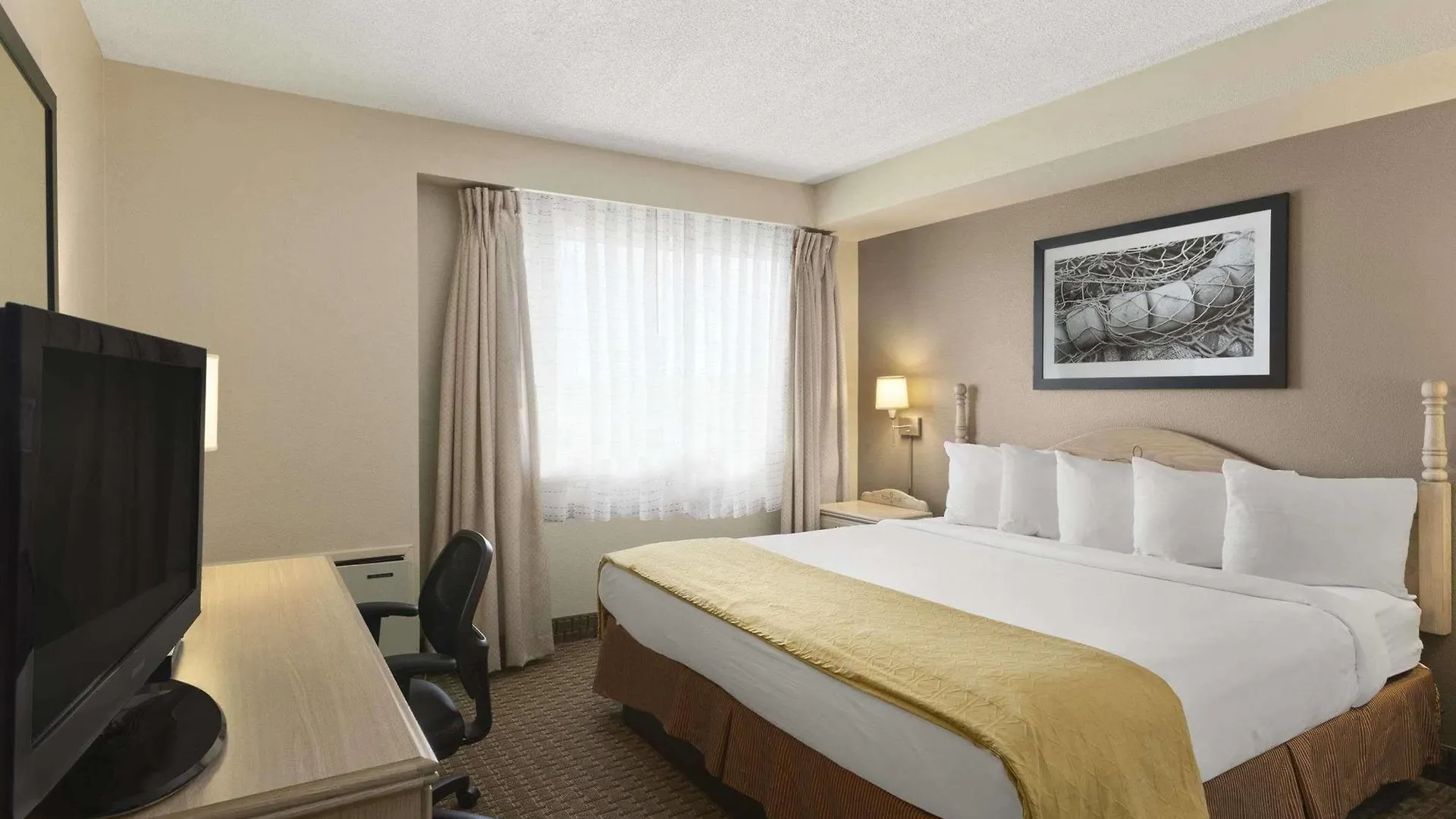 Country Inn & Suites Dartmouth