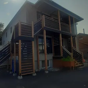 ** Bed & Breakfast The International House Canada